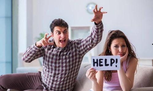 背着妻子与欲火难耐的代孕妈妈偷情